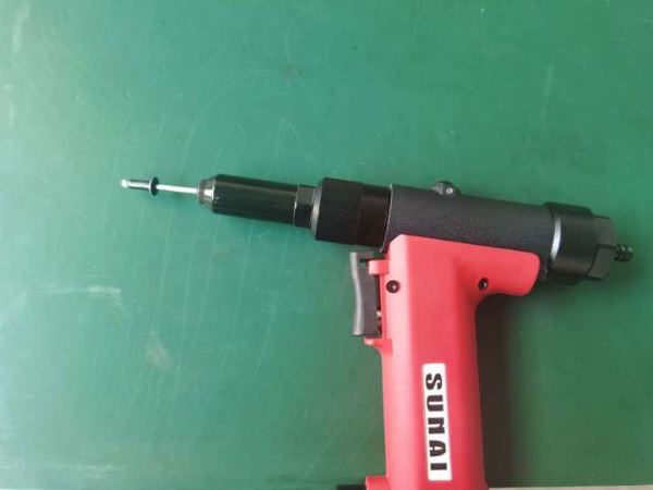 自動(dòng)鉚釘槍沒吸力有哪些原因（為什么自動(dòng)鉚釘槍沒吸力）