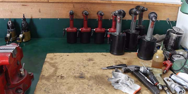 速耐十年維修老師傅教你怎么處理拉釘槍常見(jiàn)故障！