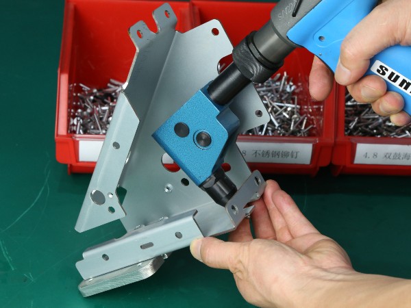 喜報！速耐彎頭鉚釘槍與江蘇銘智達成合作